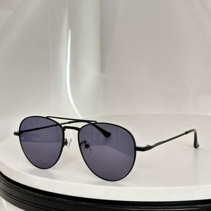 Picture of Chopard Sunglasses _SKUfw64379503fw